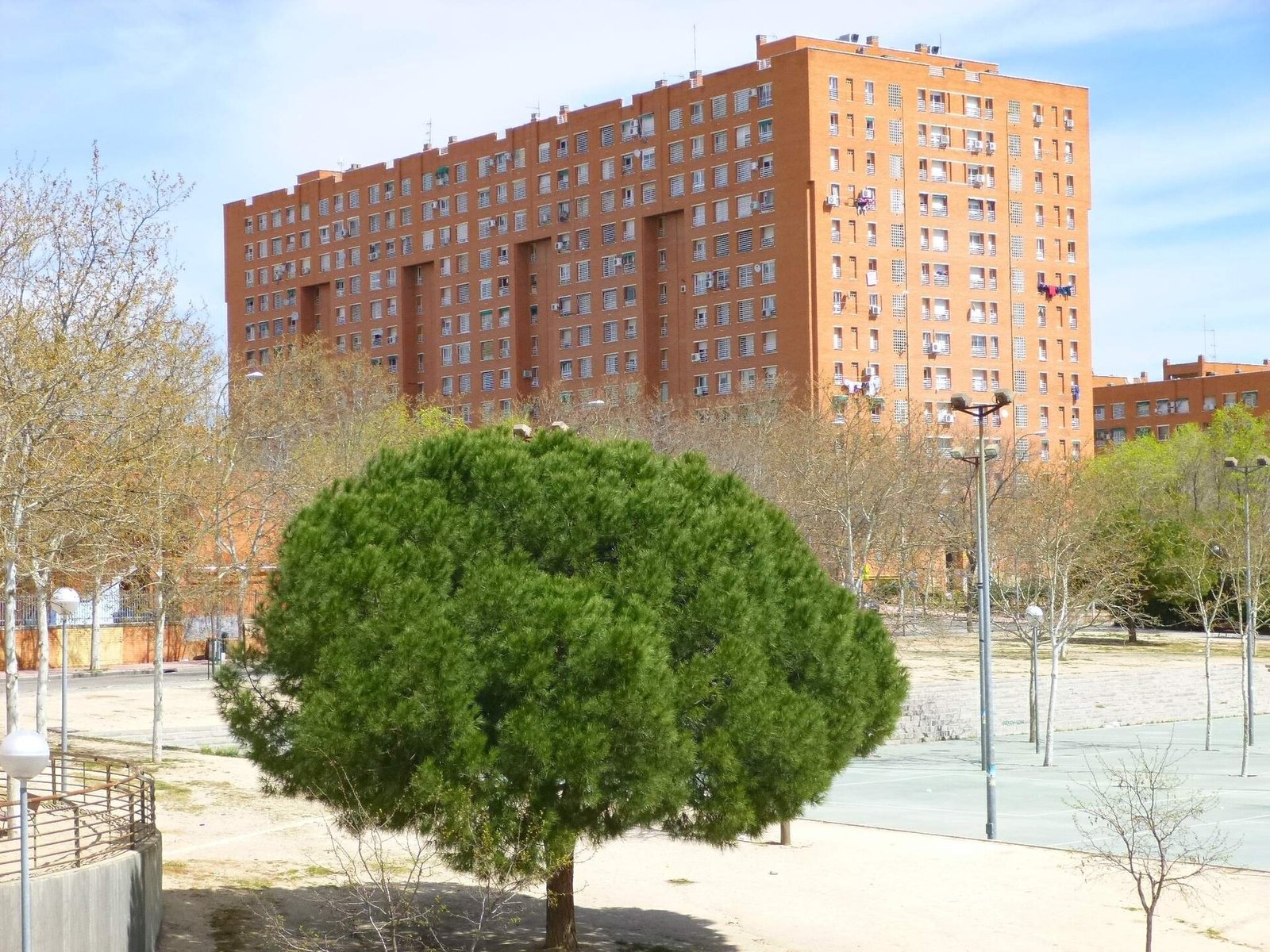 Alquiler barato en Madrid: cómo encontrar piso sin pagar de más